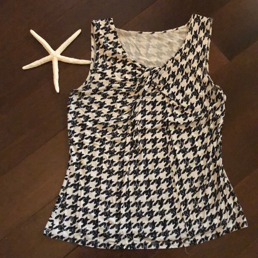 Dressy trendy top ❤️